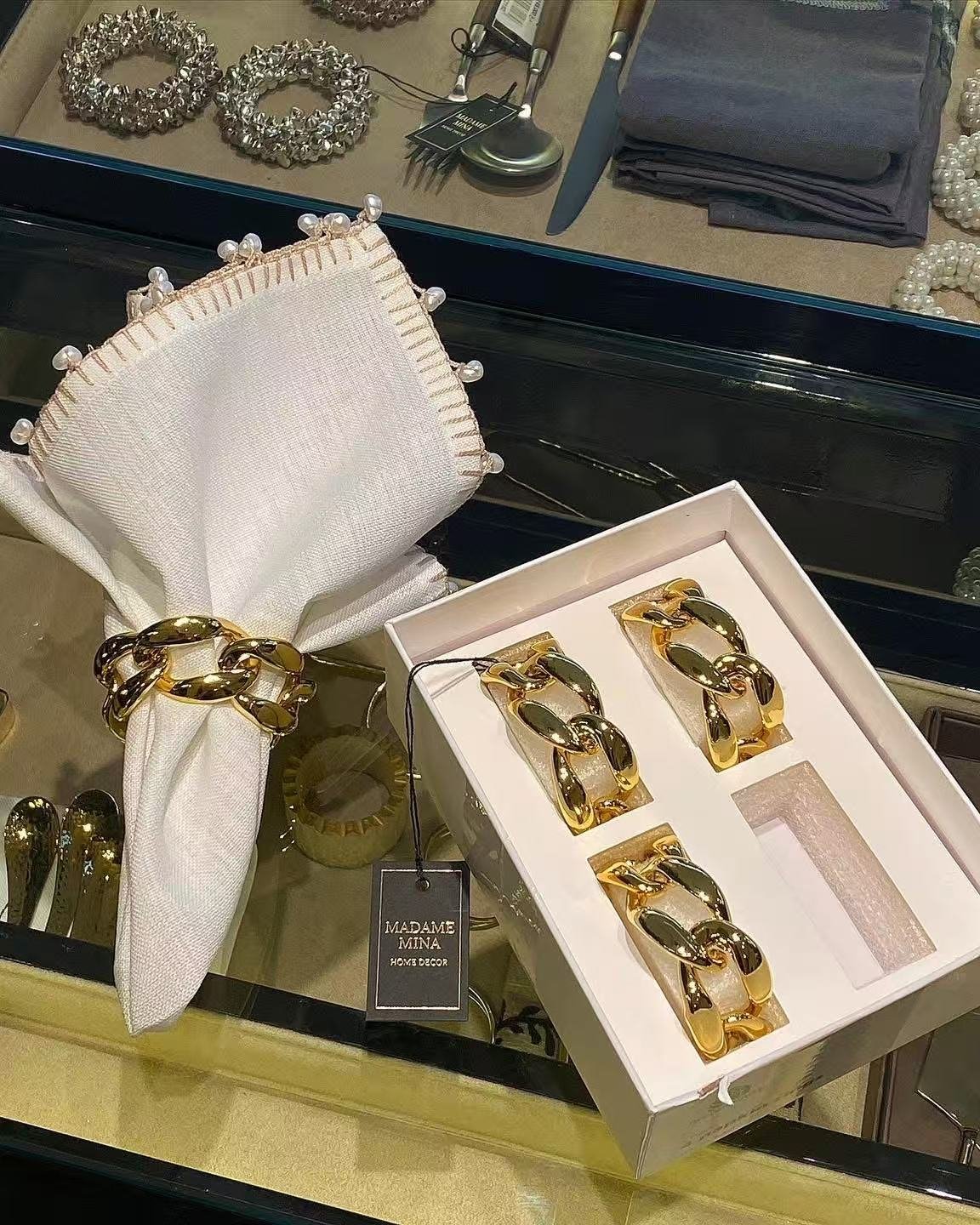 Versatile Tissue Holder Decoration